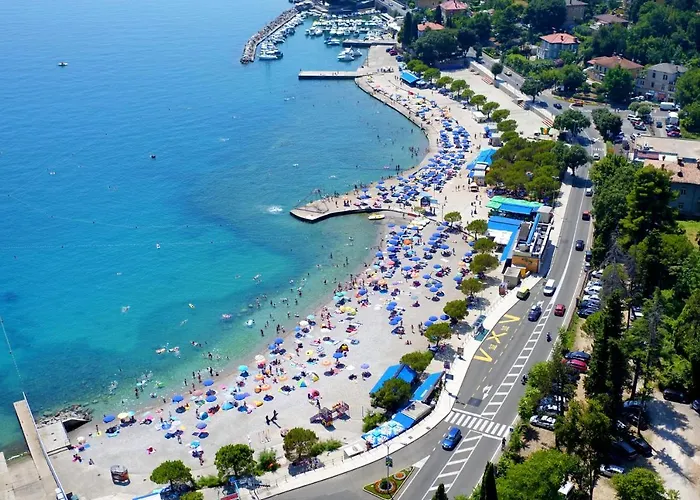 With A Parking Space Icici, Opatija - 7860 Icici
